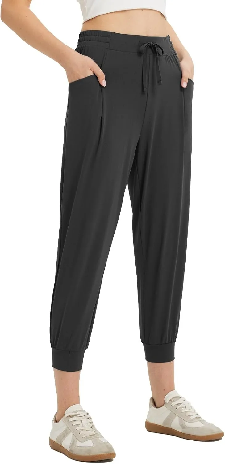 baleaf Women's Petite Joggers Capri Sweatpants Drawstring Track Pants Travel Lounge Cropped Pants with Pockets