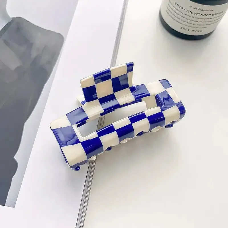 Checkered Shark Claw