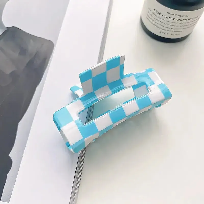 Checkered Shark Claw