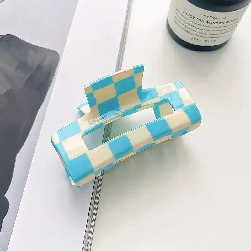 Checkered Shark Claw