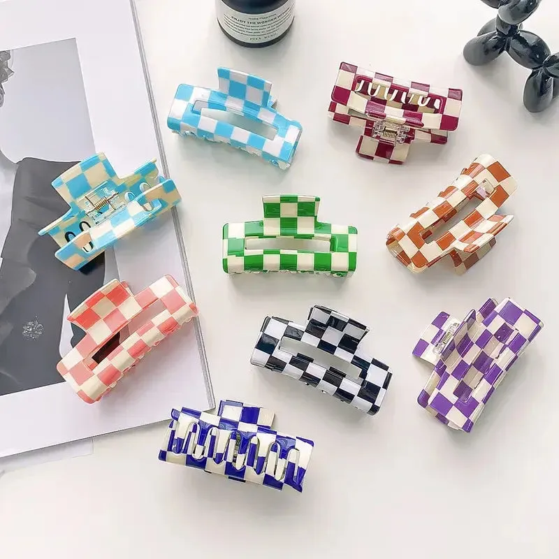 Checkered Shark Claw