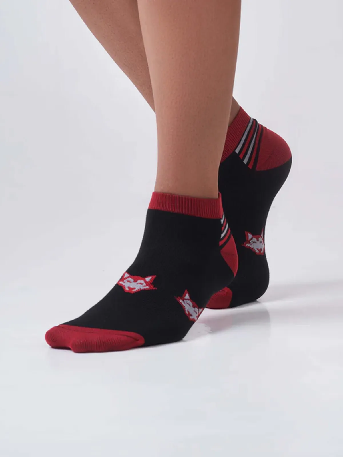 Classic Huskies - Black / Red